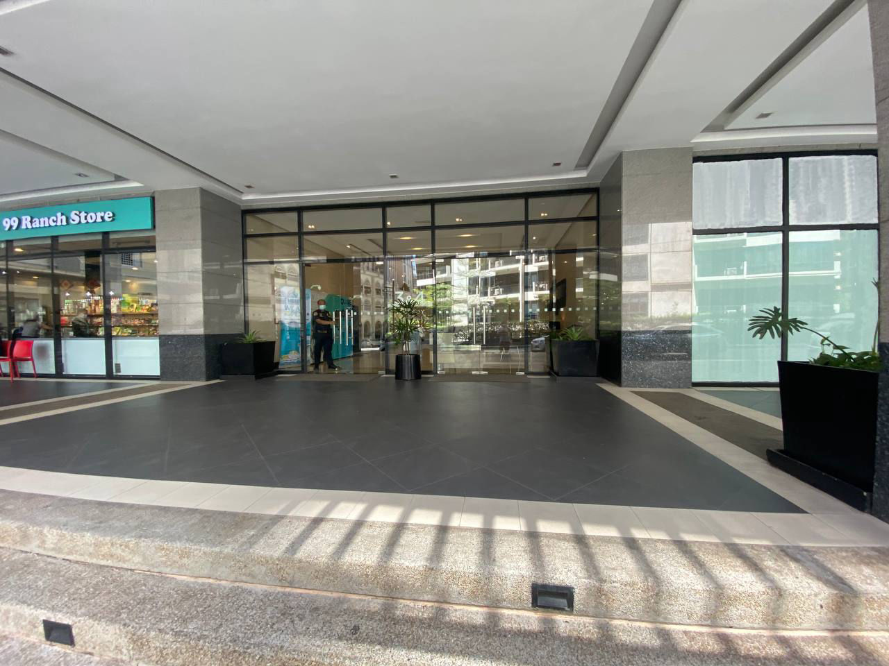 Viceroy Residences building
